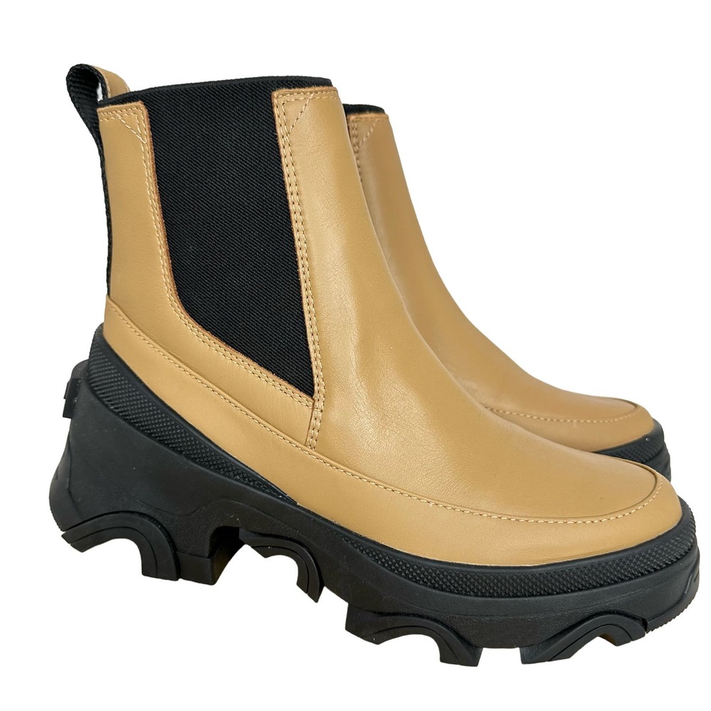 Sorel Tan and Black Ankle Boots